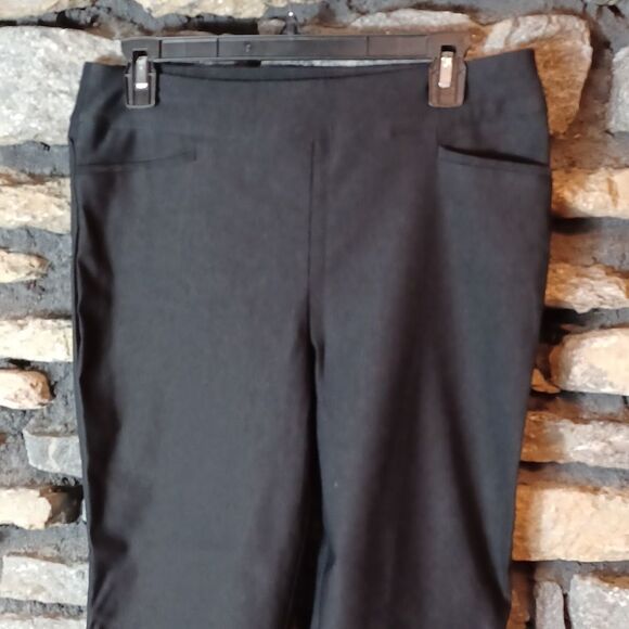 Chico's women's crop pants sz 0.5 or sz 6 in black - Picture 2 of 9